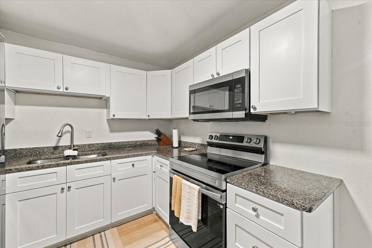 8223 GULF WAY, Hudson, FL 34667
