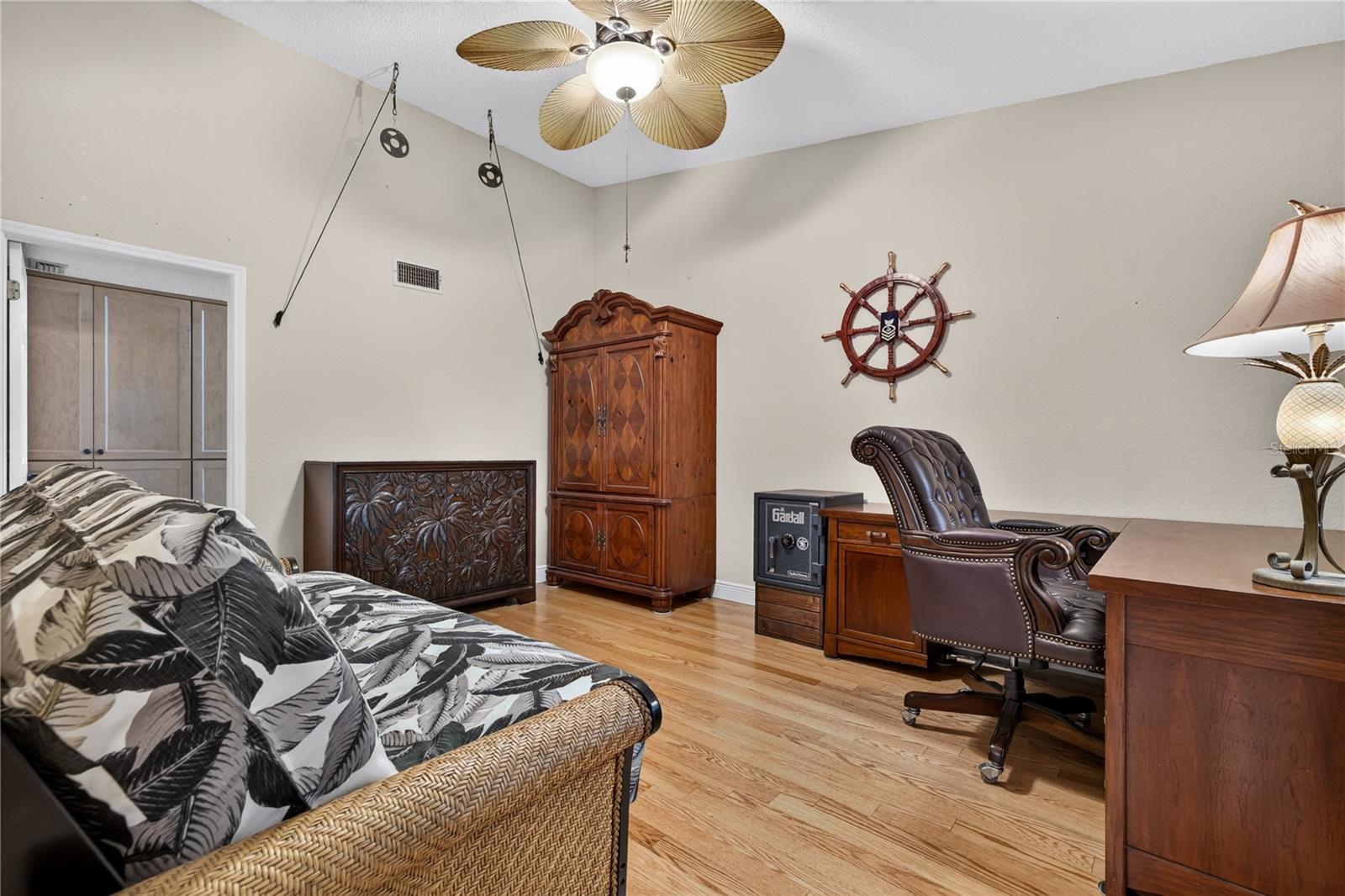 Bonus Room, Office, Den, etc.