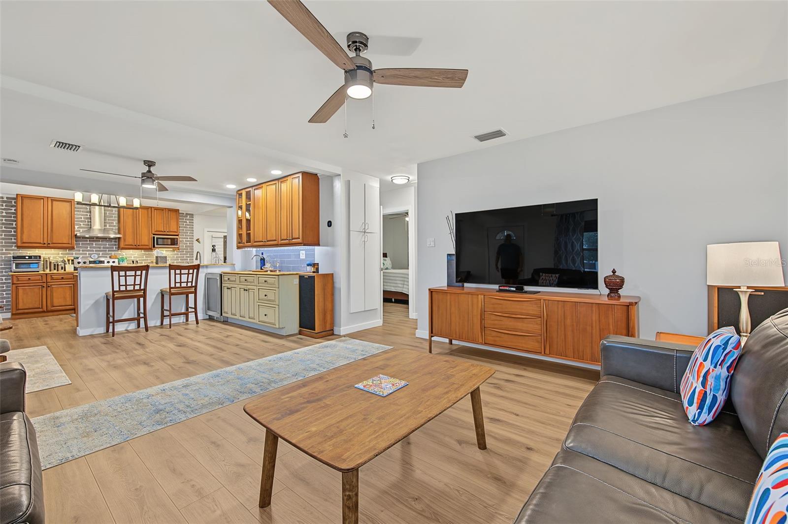 1402 NEBRASKA AVENUE, Palm Harbor, FL 34683