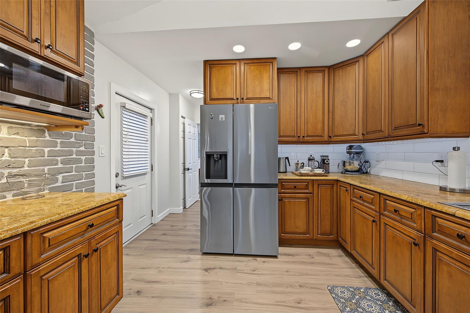 1402 NEBRASKA AVENUE, Palm Harbor, FL 34683