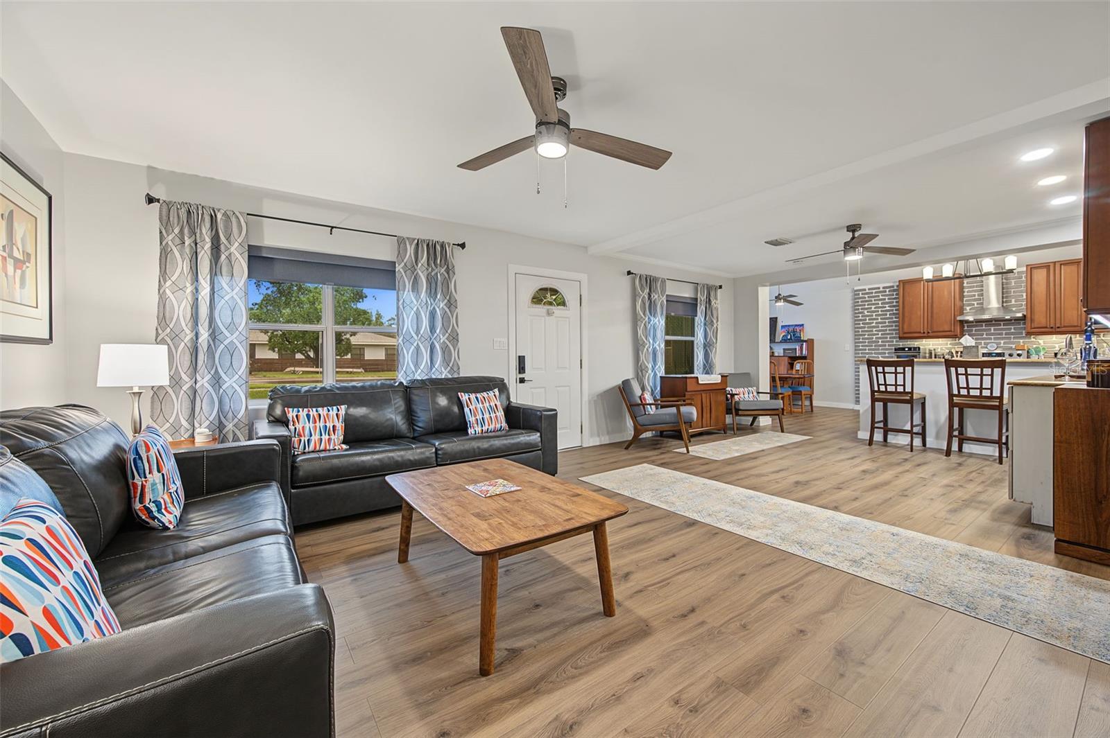 1402 NEBRASKA AVENUE, Palm Harbor, FL 34683