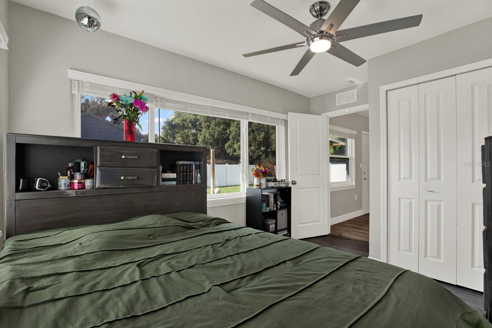 1000 59TH AVENUE S, St Petersburg, FL 33705