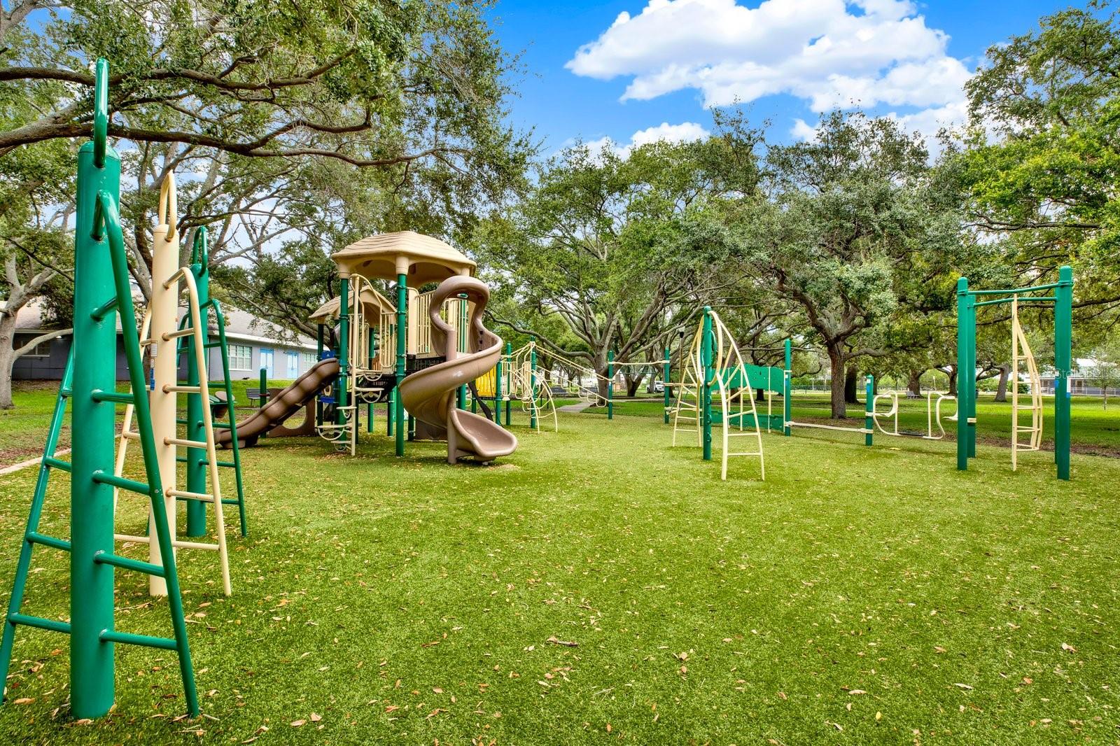 1000 59TH AVENUE S, St Petersburg, FL 33705