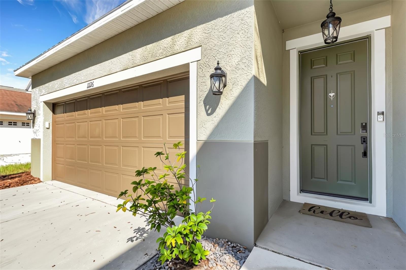 Inviting Front Entry to 11126 Goldenrod Fern Dr Inviting Front Entry to 11126 Goldenrod Fern Dr