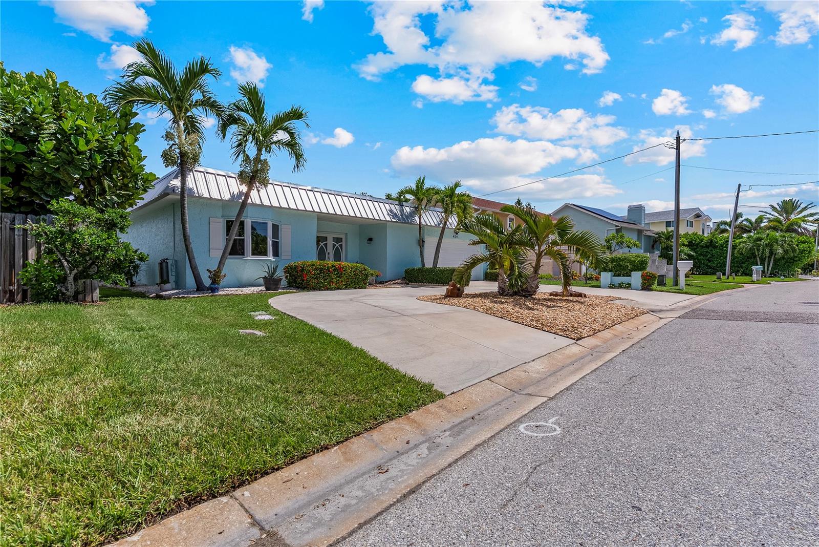 404 HARBOR DRIVE S, Indian Rocks Beach, FL 33785