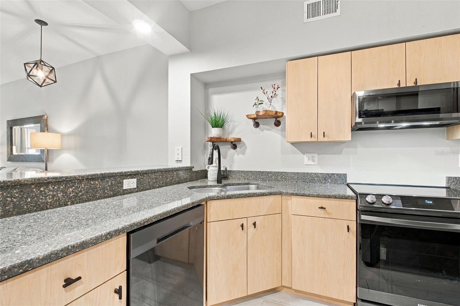 100 4TH AVENUE S, #307, St Petersburg, FL 33701