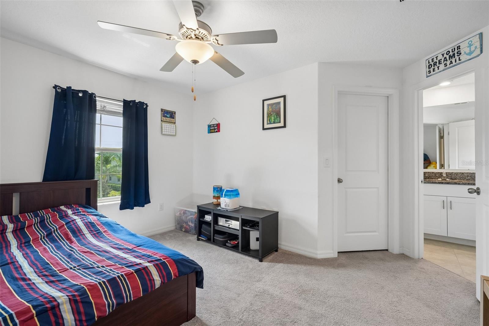 5111 FORUM BOULEVARD, Holiday, FL 34690