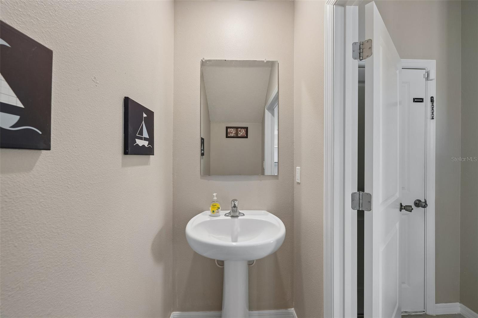 5111 FORUM BOULEVARD, Holiday, FL 34690 5111 FORUM BOULEVARD, Holiday, FL 34690