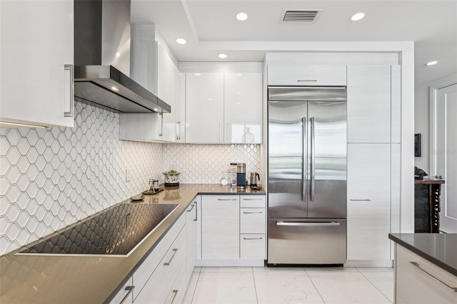 100 1ST AVENUE N, #3806, St Petersburg, FL 33701
