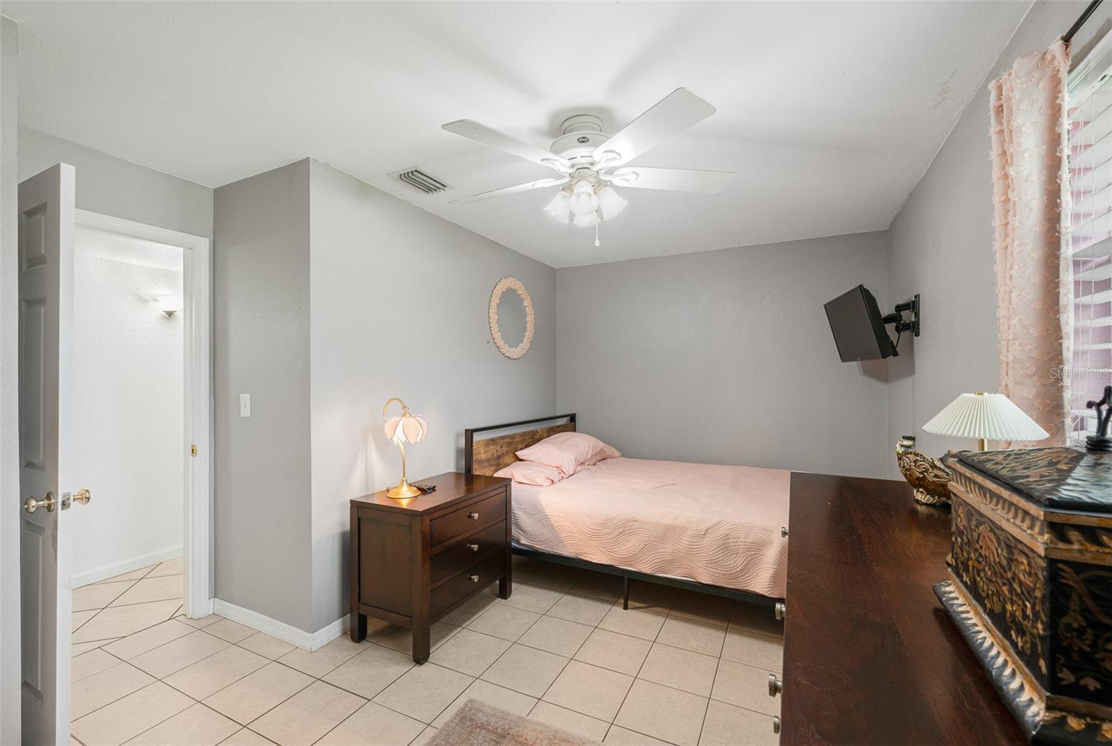 3705 W TYSON AVENUE, Tampa, FL 33611