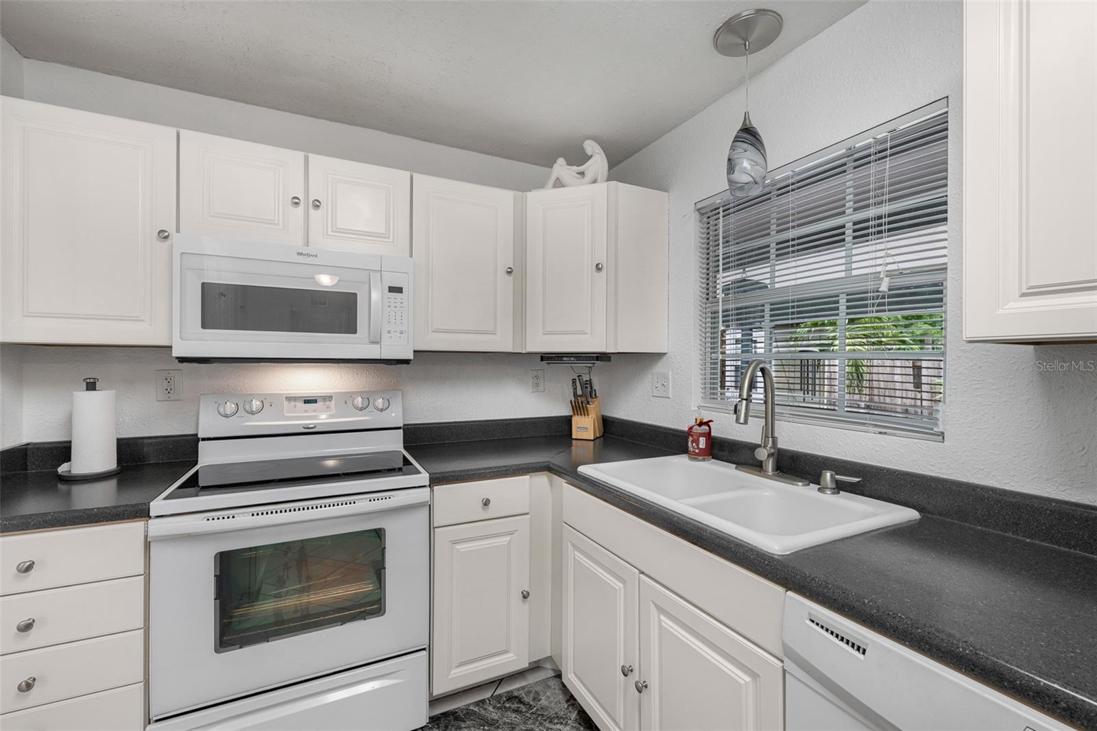 3705 W TYSON AVENUE, Tampa, FL 33611