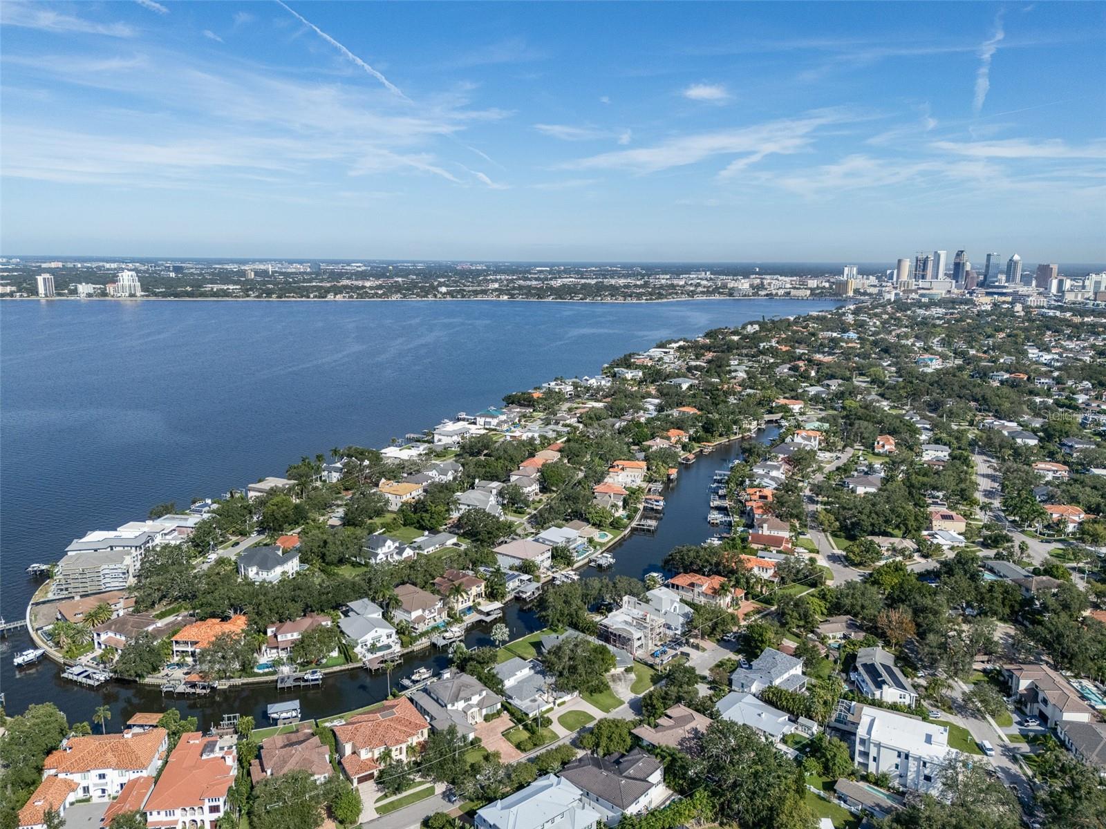 628 RIVIERA DRIVE, Tampa, FL 33606