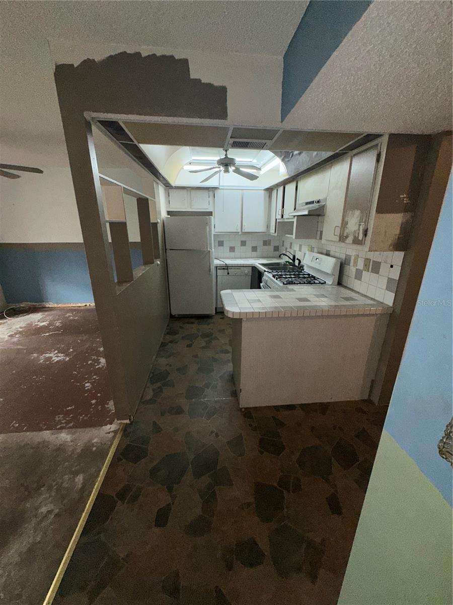 9950 62ND TERRACE N, #117, St Petersburg, FL 33708