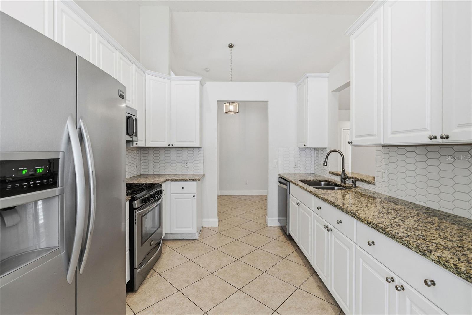 KITCHEN KITCHEN