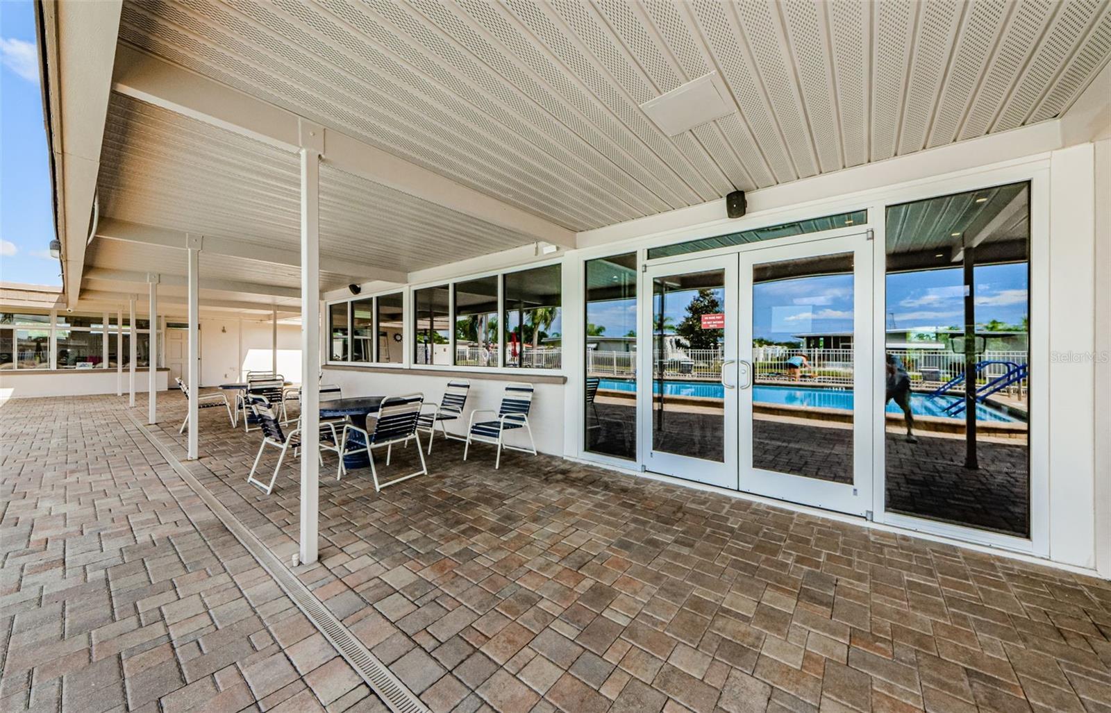 18 DRURY LANE, Tarpon Springs, FL 34689