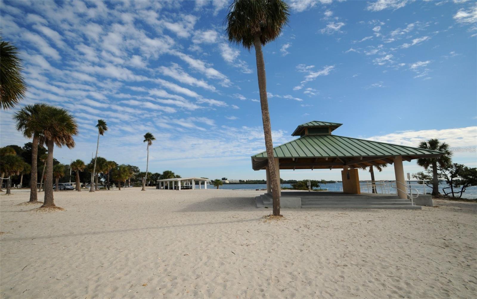 18 DRURY LANE, Tarpon Springs, FL 34689