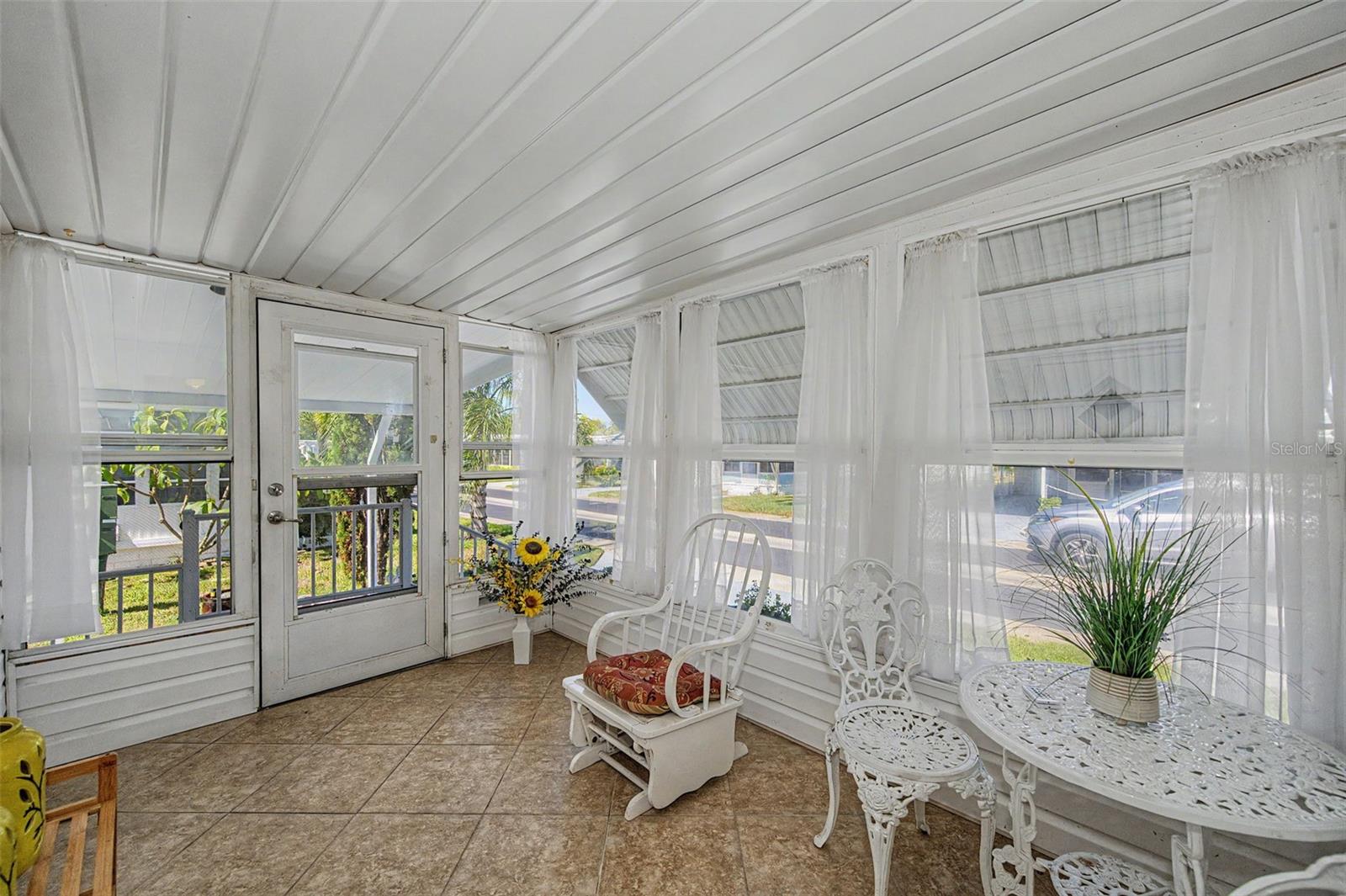 Front Florida Room