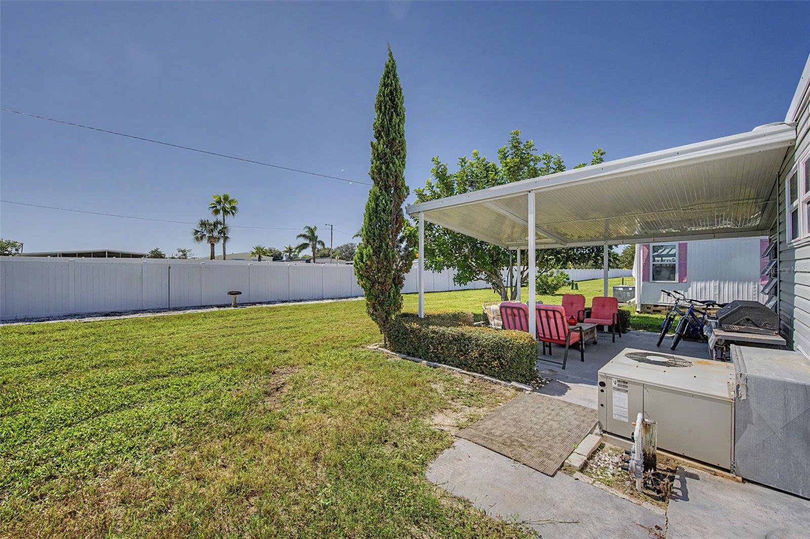 18 DRURY LANE, Tarpon Springs, FL 34689