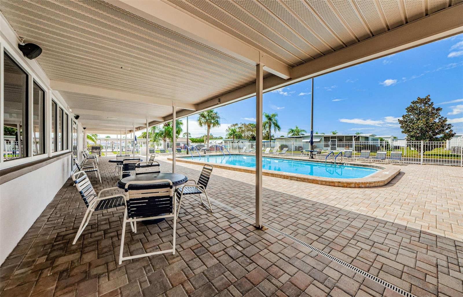 18 DRURY LANE, Tarpon Springs, FL 34689