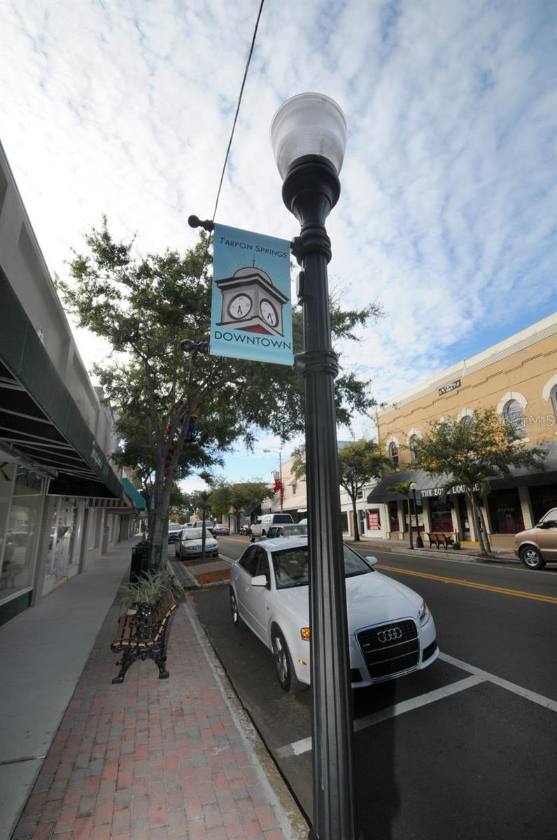 DOWNTOWN TARPON SPRINGS