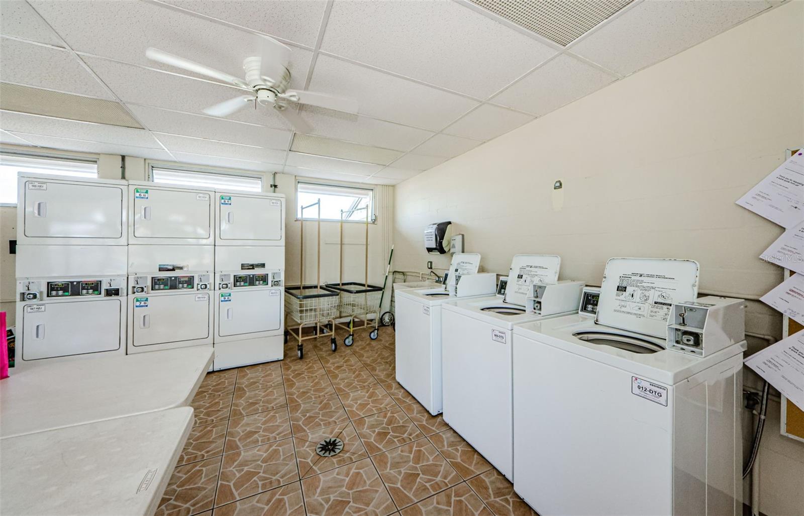 LAUNDRY FACILITY