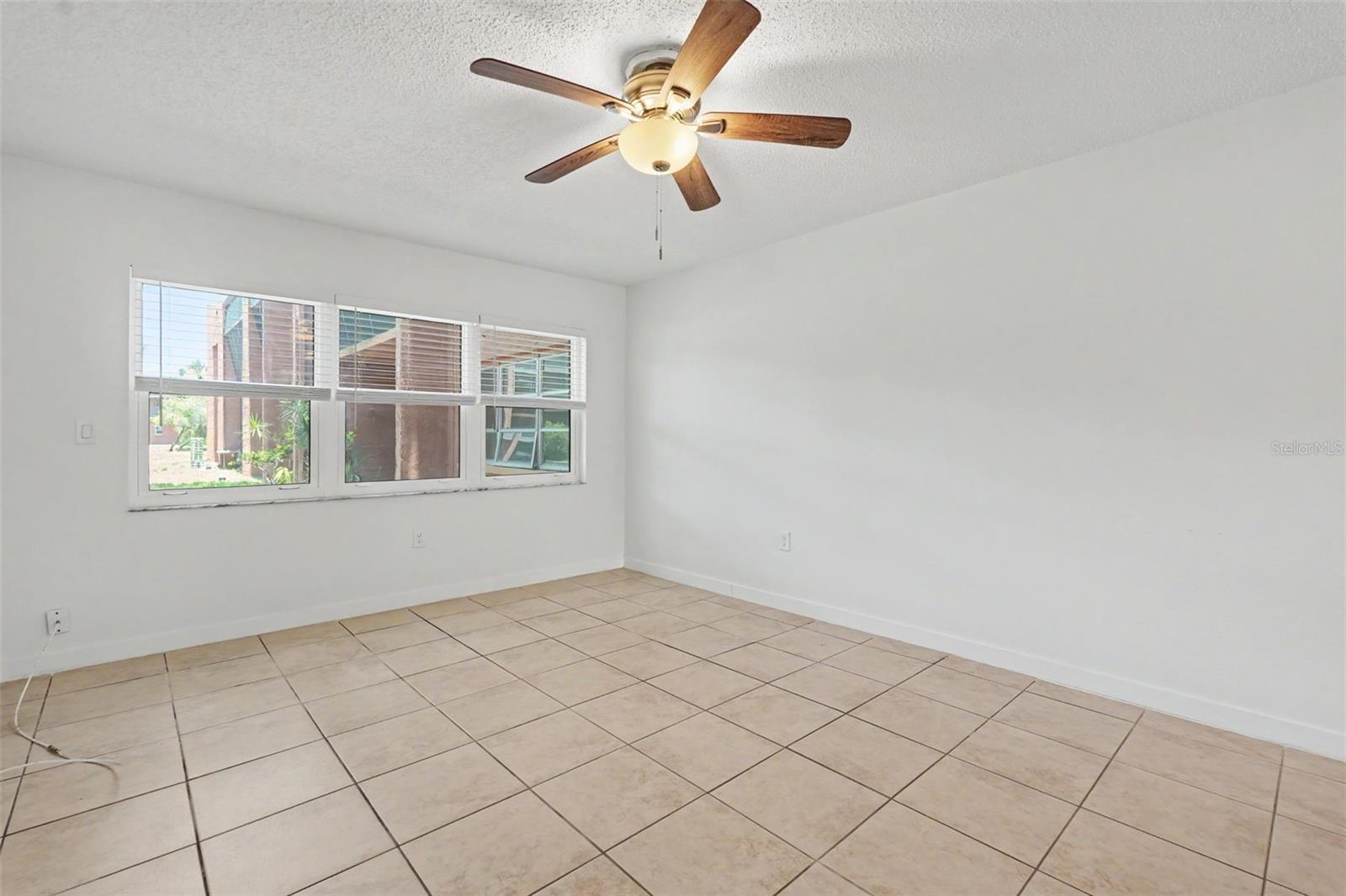 4805 ALT 19, #114, Palm Harbor, FL 34683