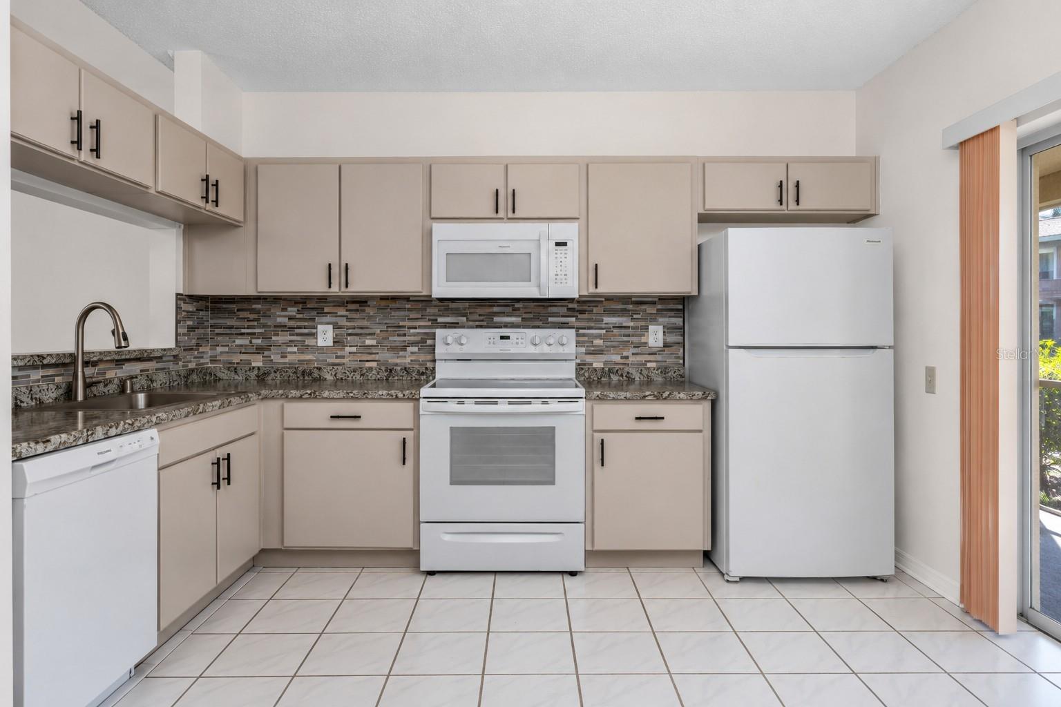 Kitchen  -6229 Bayside Key Dr, Tampa, FL 33615