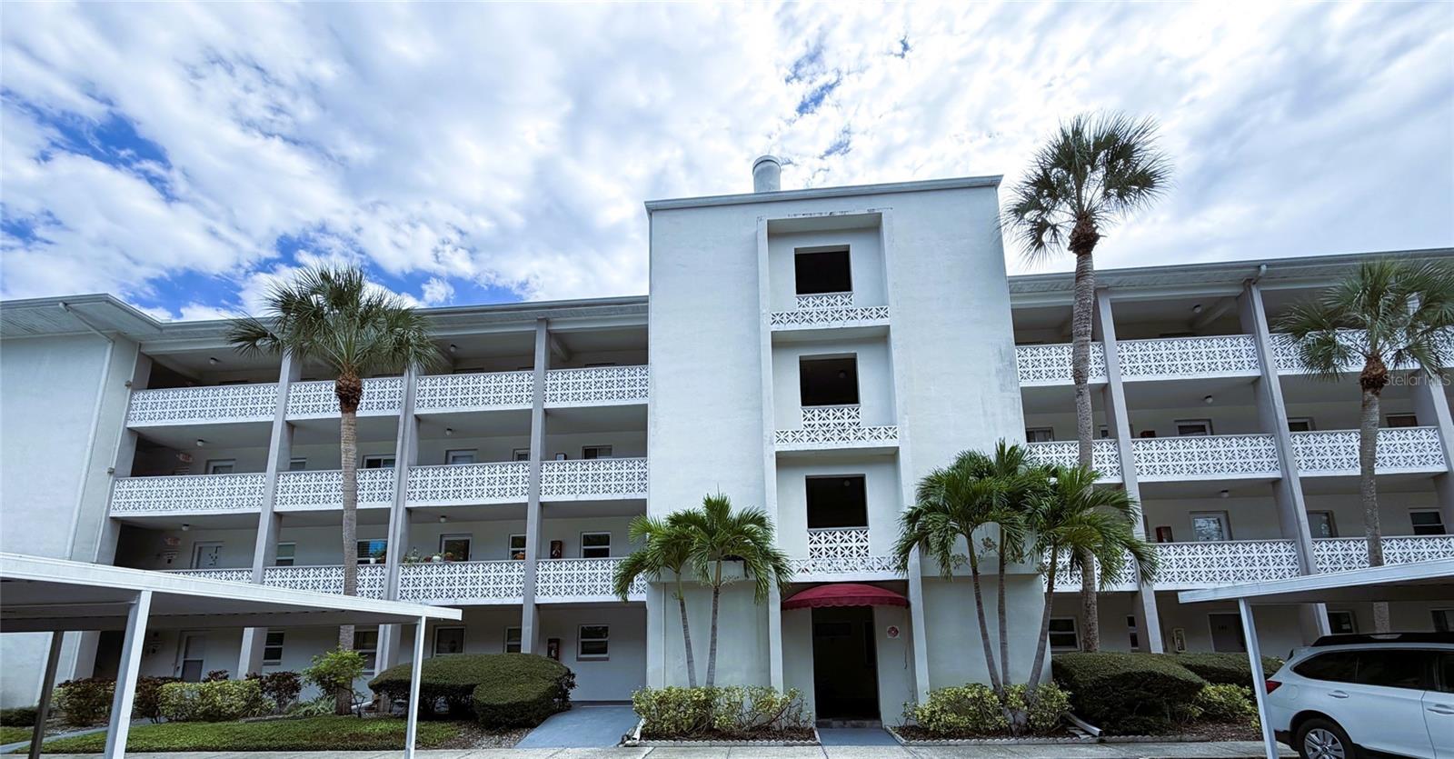 1524 LAKEVIEW ROAD, #304, Clearwater, FL 33756