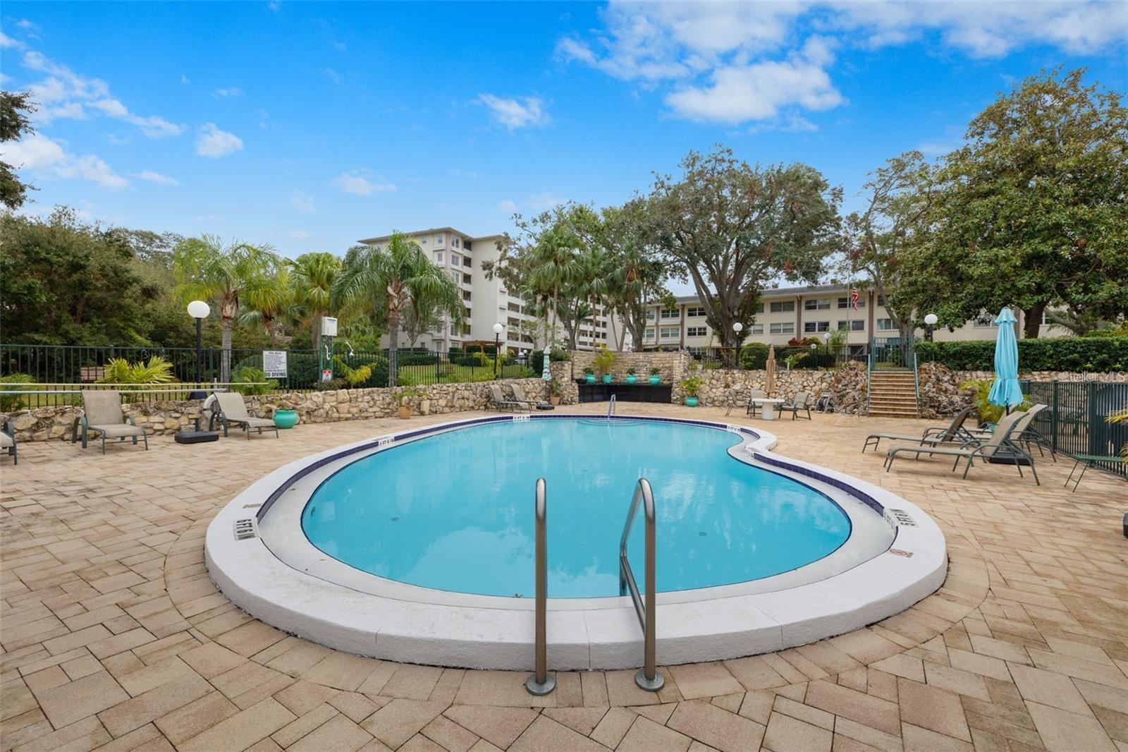 1524 LAKEVIEW ROAD, #304, Clearwater, FL 33756