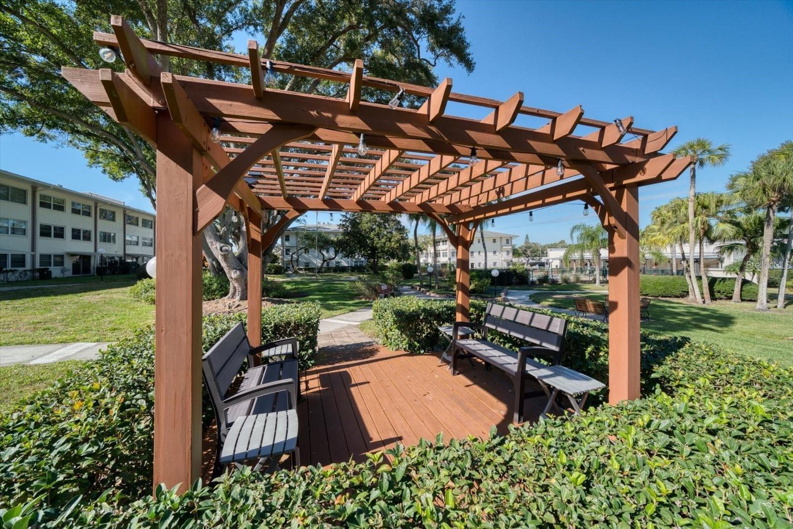1524 LAKEVIEW ROAD, #304, Clearwater, FL 33756