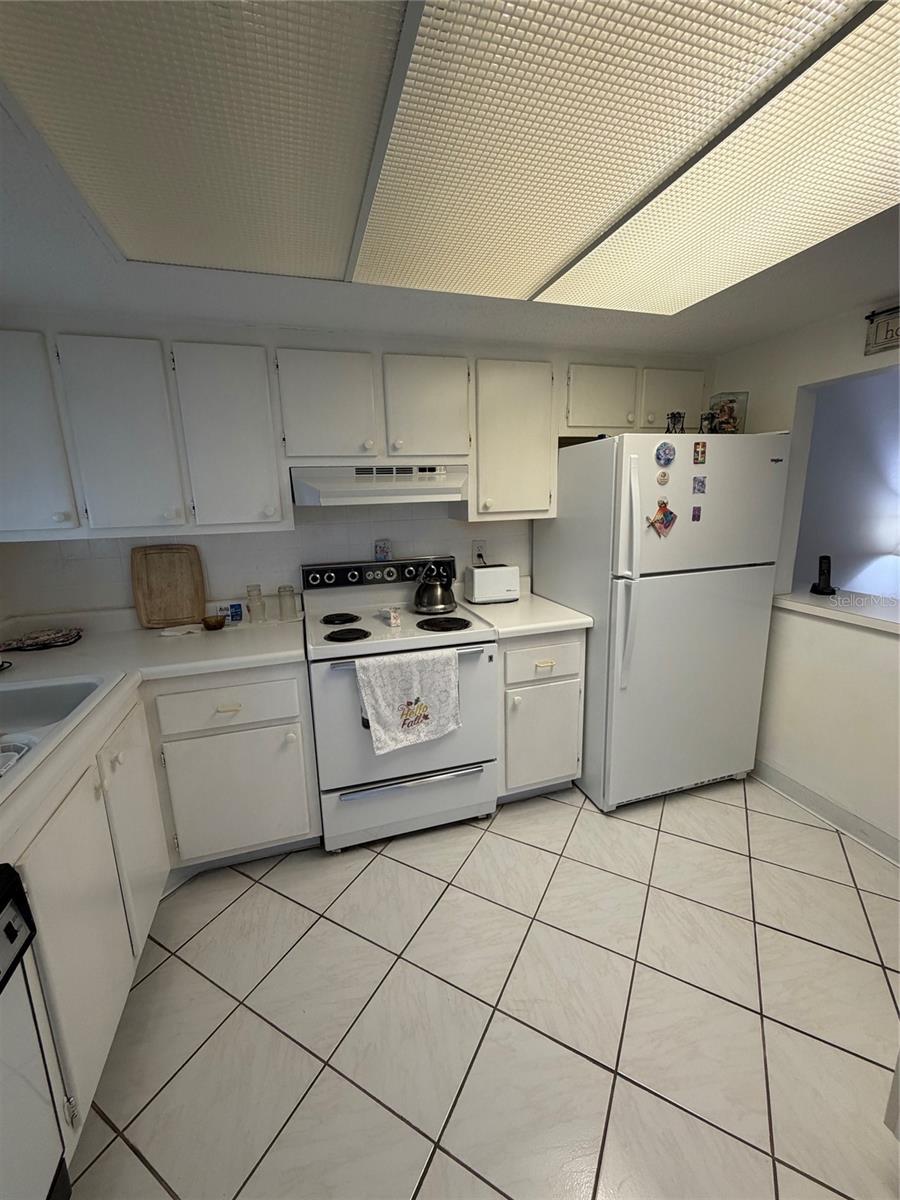 1524 LAKEVIEW ROAD, #304, Clearwater, FL 33756