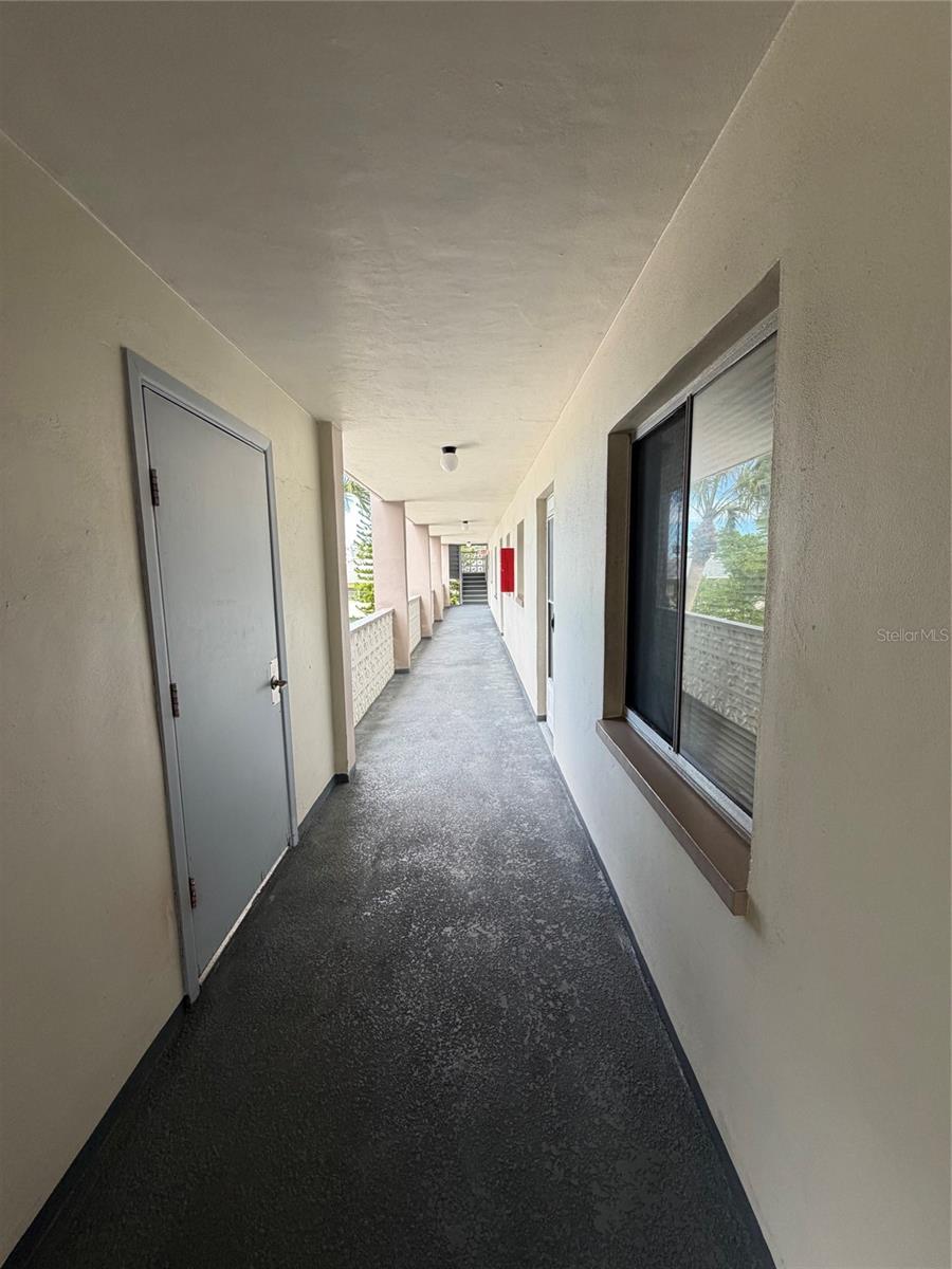 1524 LAKEVIEW ROAD, #304, Clearwater, FL 33756