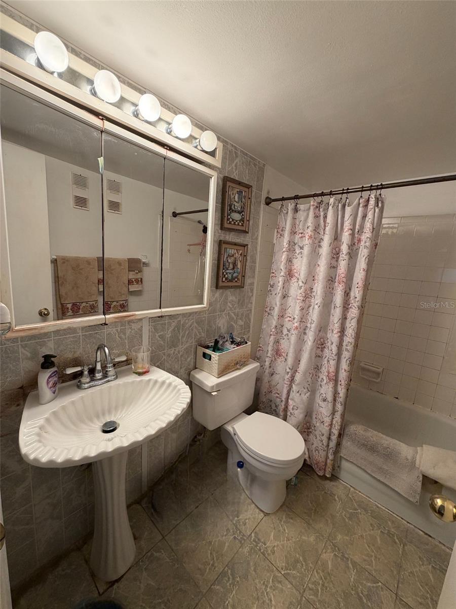 1524 LAKEVIEW ROAD, #304, Clearwater, FL 33756