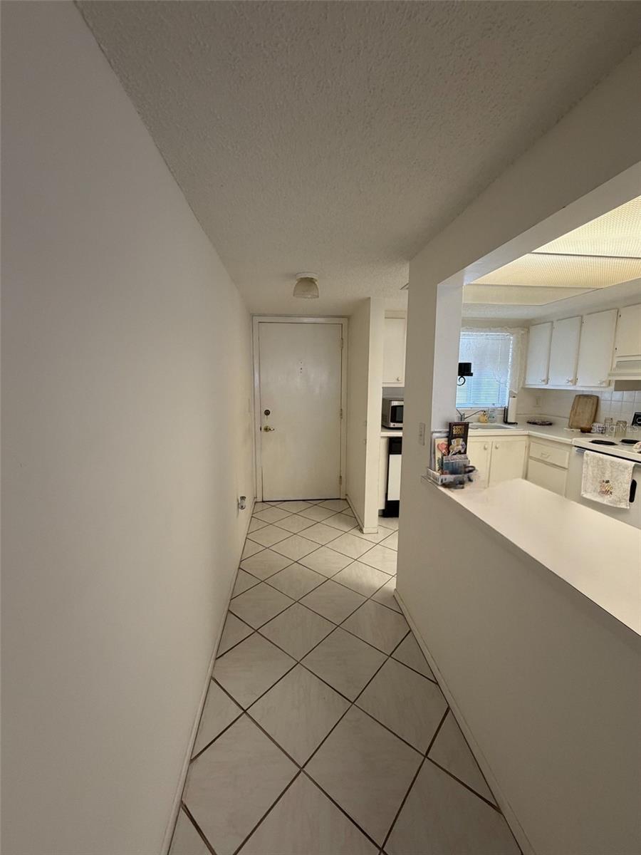 1524 LAKEVIEW ROAD, #304, Clearwater, FL 33756