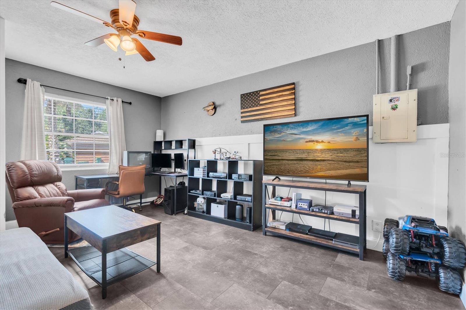 1951 TAYLOR LAKE CIRCLE, Seminole, FL 33778