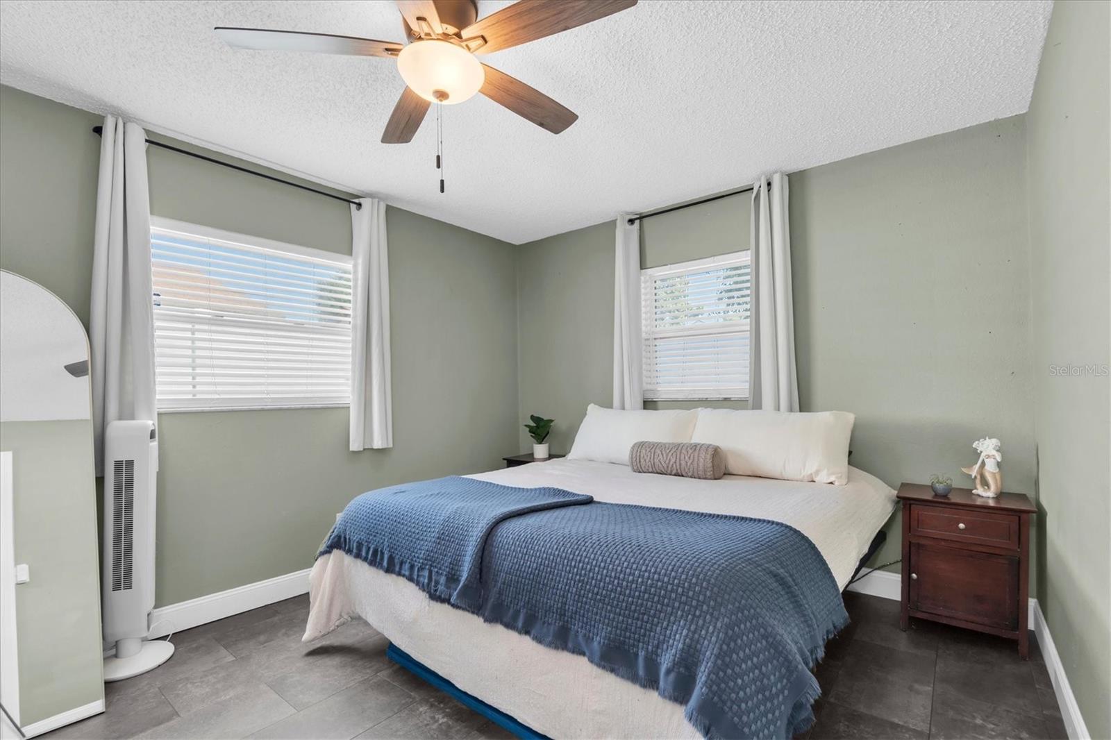 1951 TAYLOR LAKE CIRCLE, Seminole, FL 33778