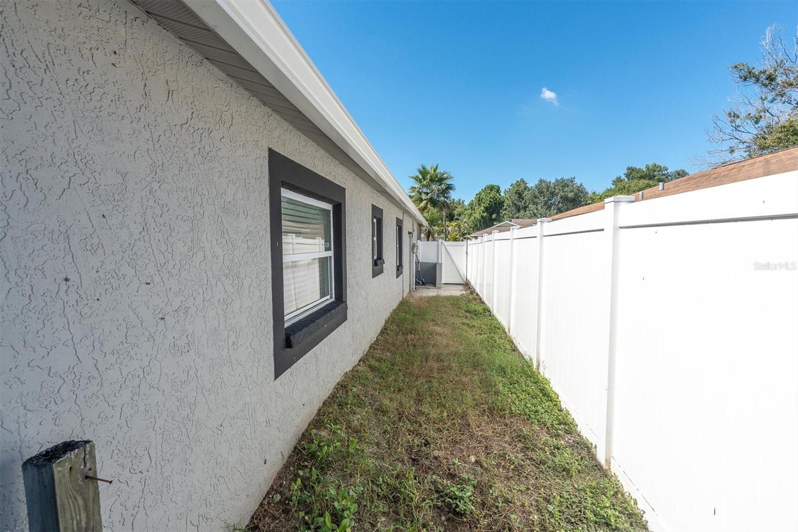 1951 TAYLOR LAKE CIRCLE, Seminole, FL 33778
