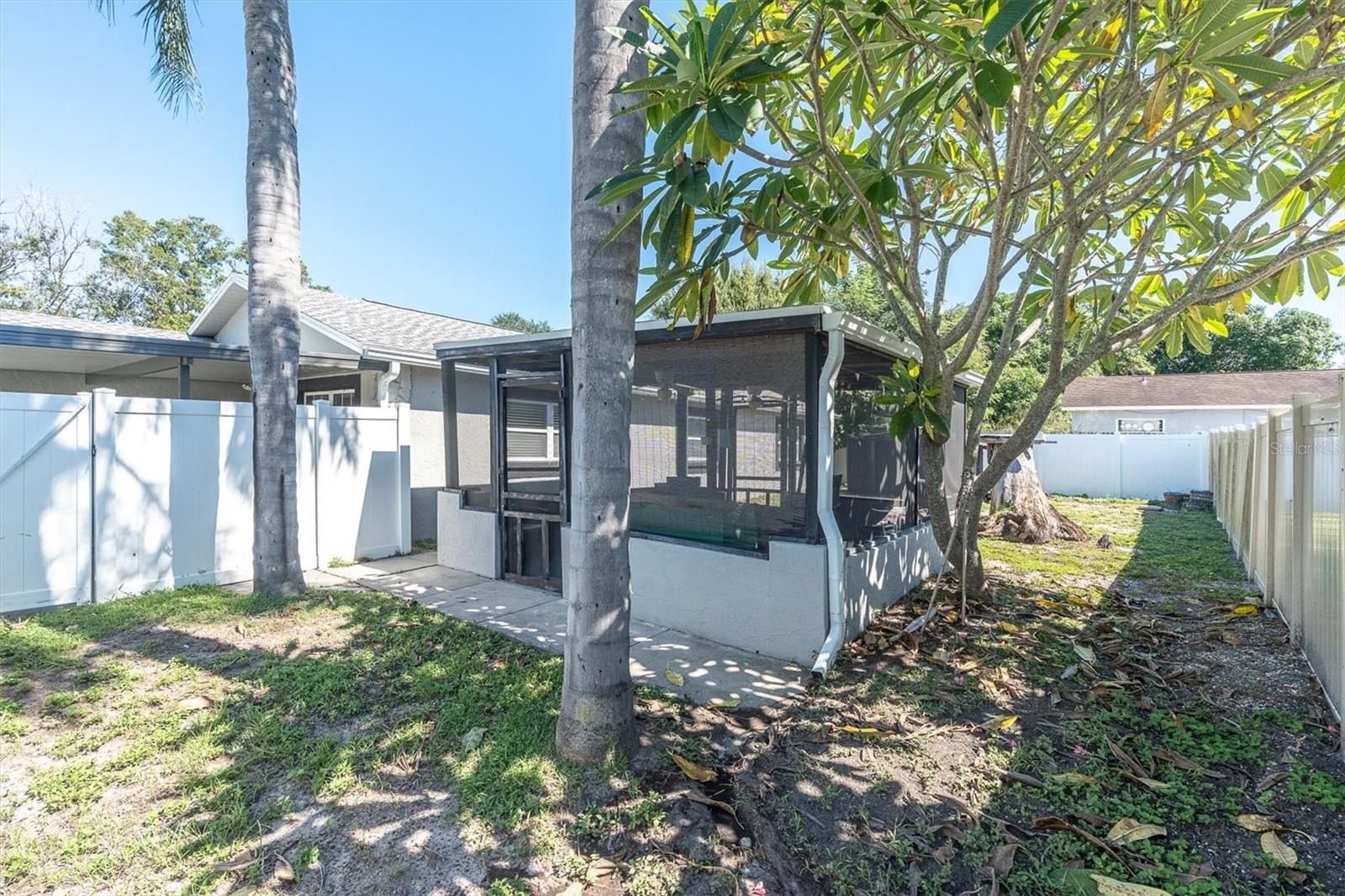 1951 TAYLOR LAKE CIRCLE, Seminole, FL 33778