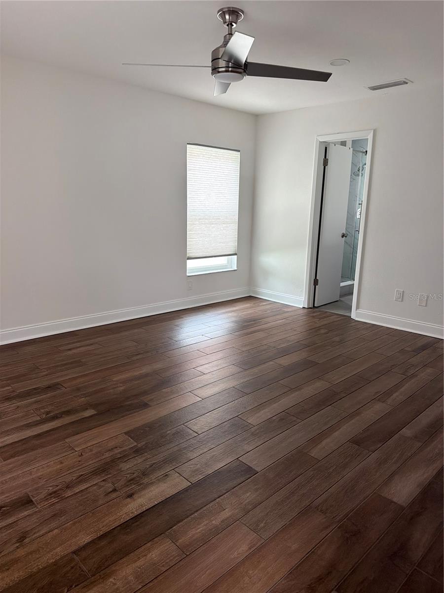 11012 ASHBOURNE CIRCLE, Tampa, FL 33624