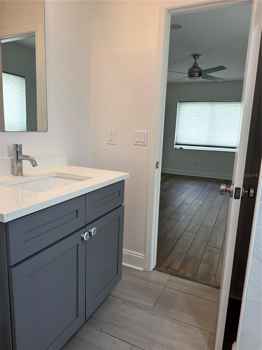 11012 ASHBOURNE CIRCLE, Tampa, FL 33624
