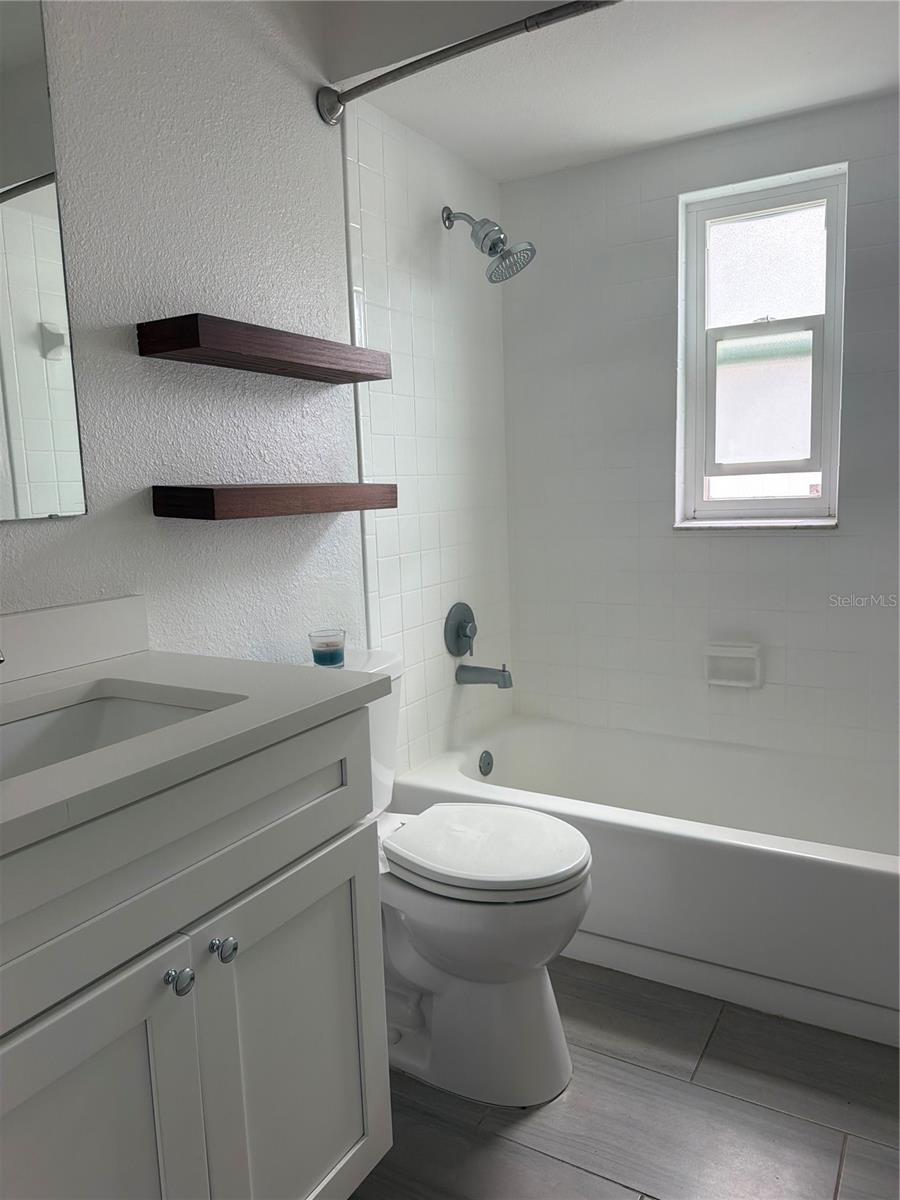 11012 ASHBOURNE CIRCLE, Tampa, FL 33624