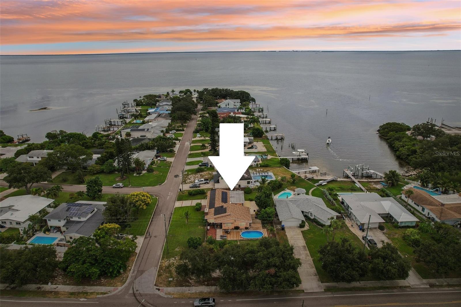 398 COLONY POINT ROAD S, St Petersburg, FL 33705 398 COLONY POINT ROAD S, St Petersburg, FL 33705