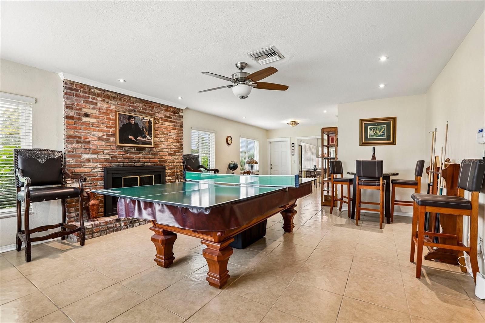 398 COLONY POINT ROAD S, St Petersburg, FL 33705