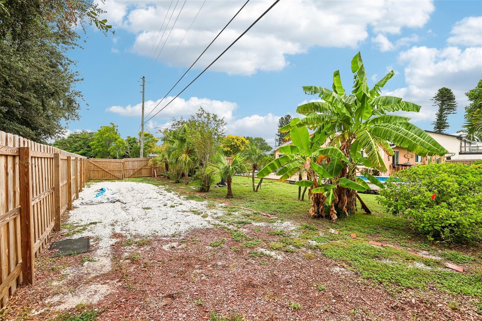398 COLONY POINT ROAD S, St Petersburg, FL 33705