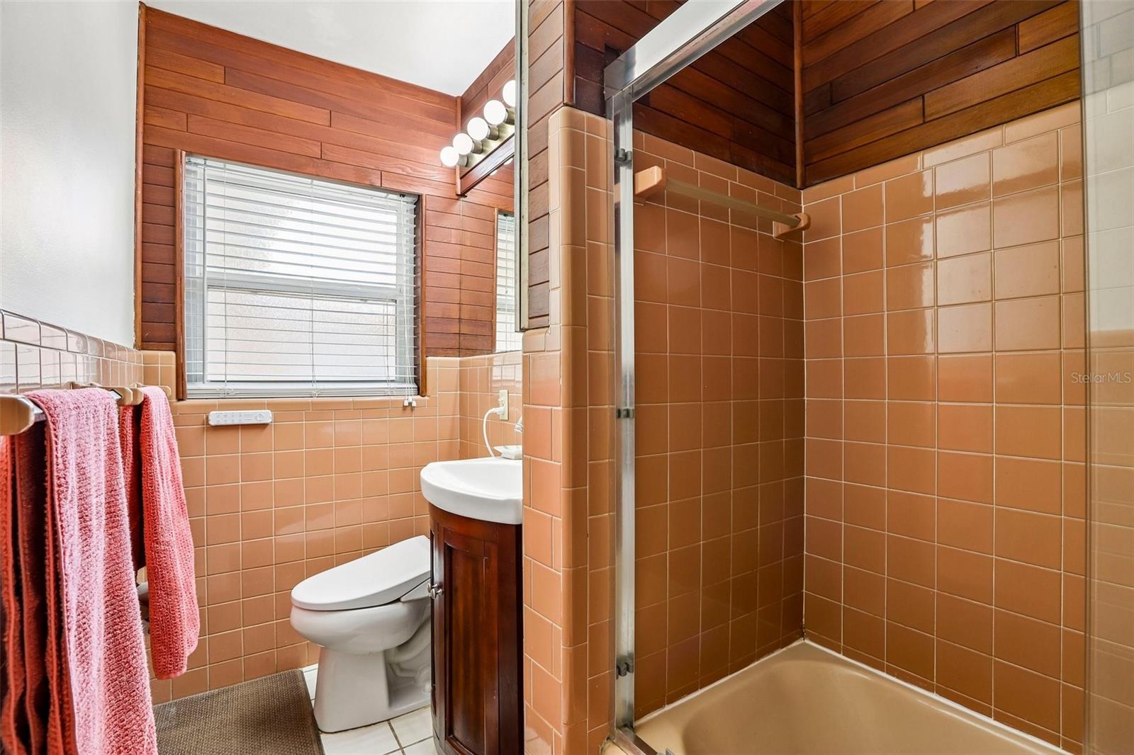 398 COLONY POINT ROAD S, St Petersburg, FL 33705