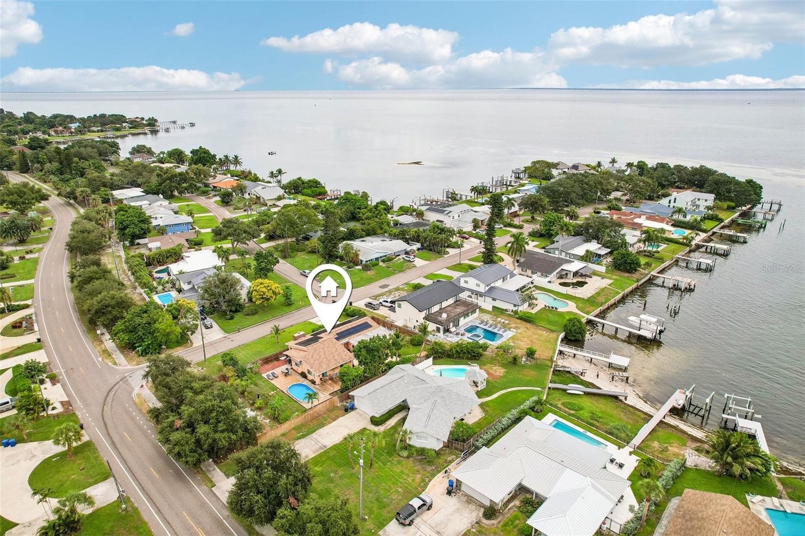 398 COLONY POINT ROAD S, St Petersburg, FL 33705