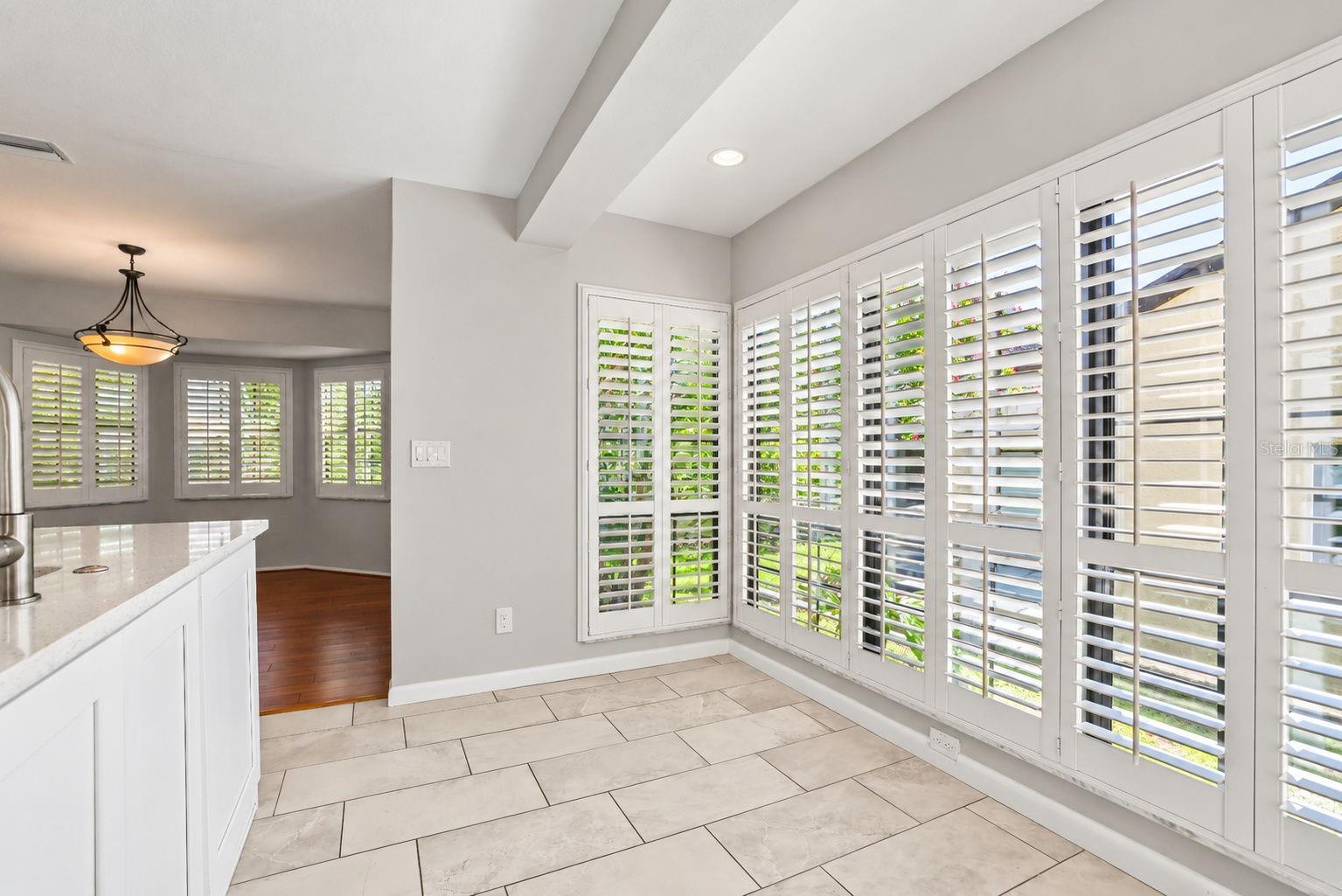 913 SUTTON PLACE, Palm Harbor, FL 34684