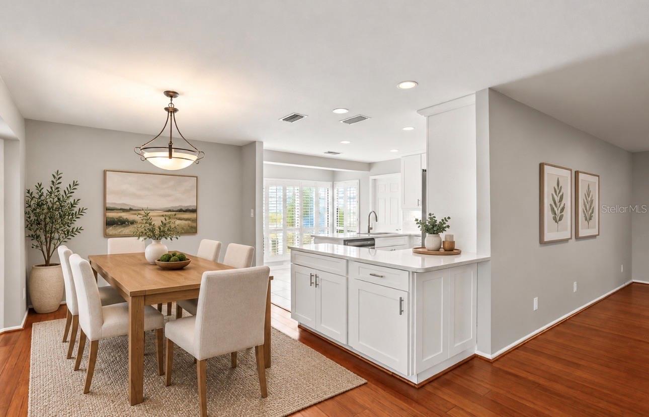 913 SUTTON PLACE, Palm Harbor, FL 34684