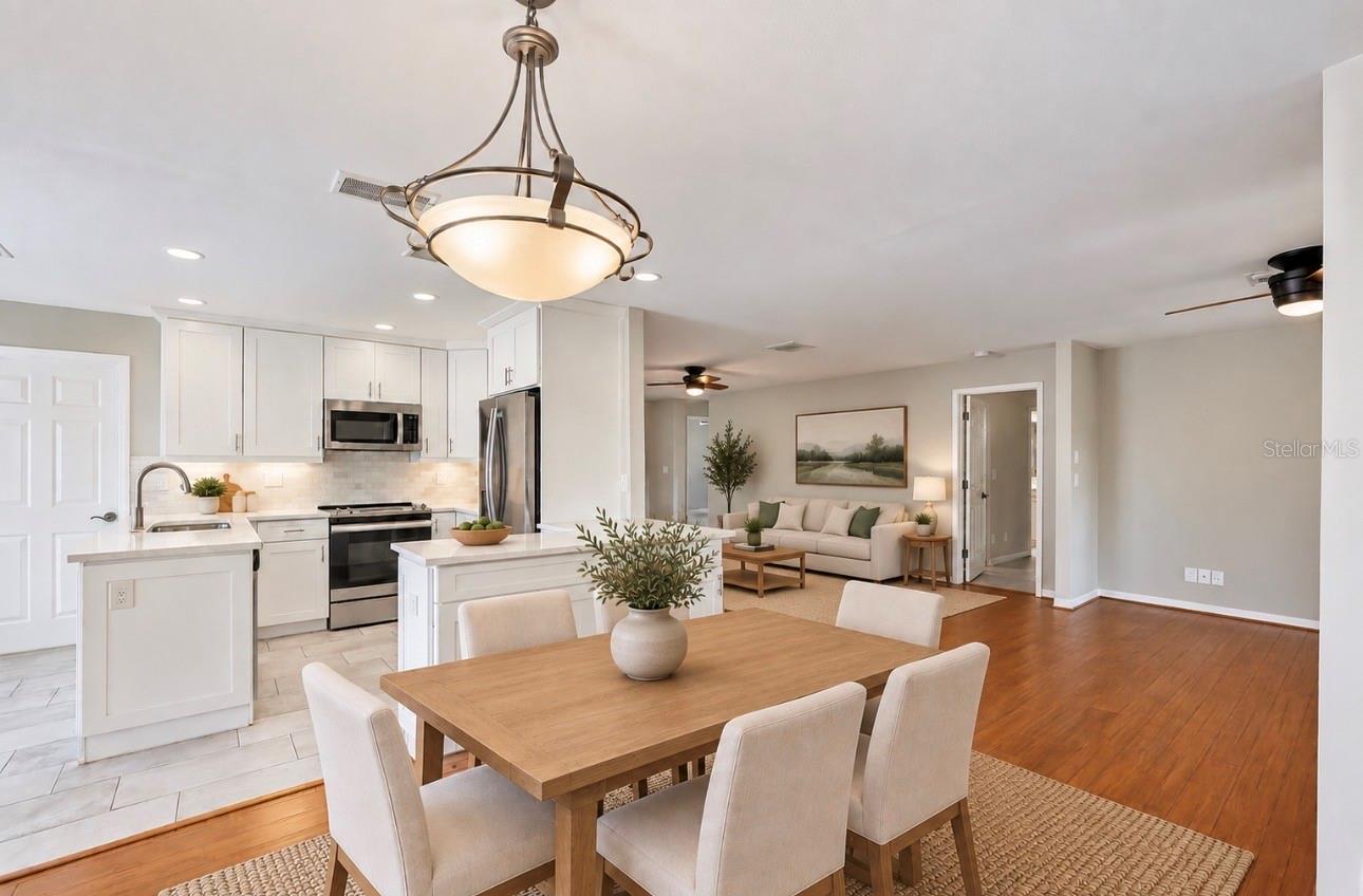 913 SUTTON PLACE, Palm Harbor, FL 34684