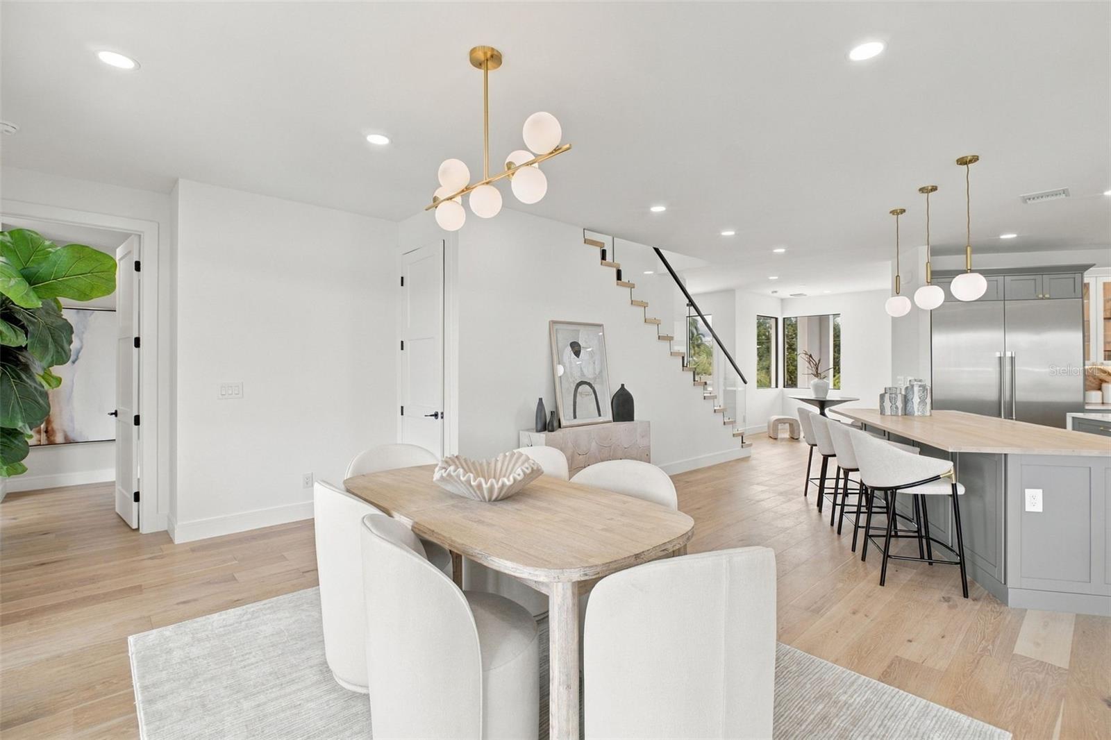 7176 S SHORE DRIVE S, South Pasadena, FL 33707